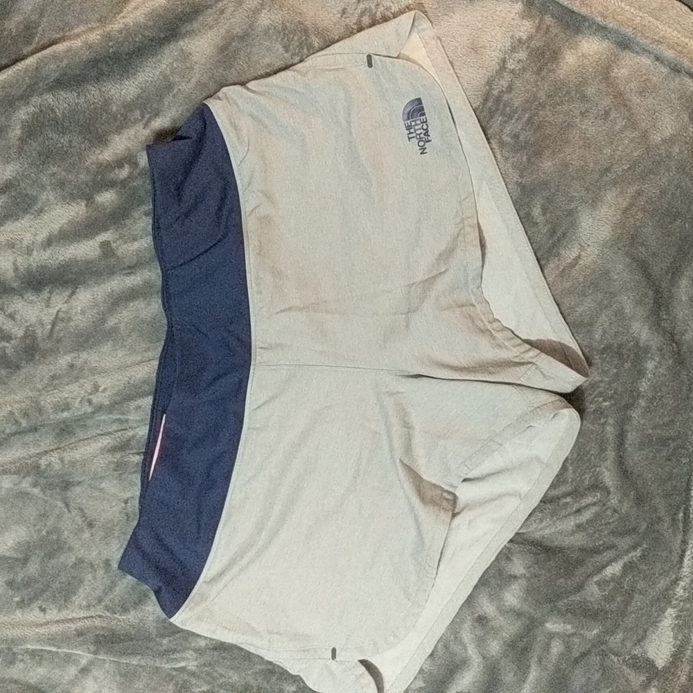 Women's athletic North face shorts